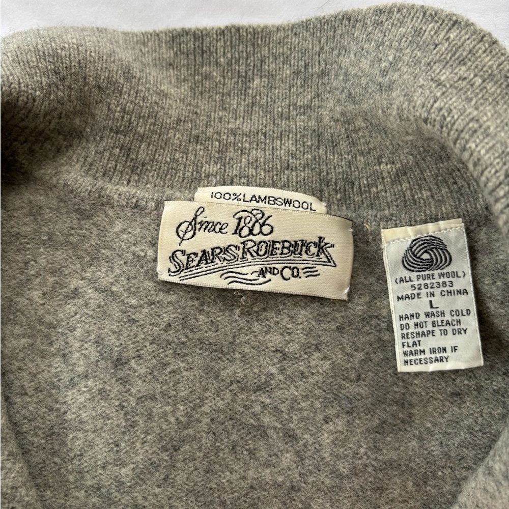 70s True Vintage 100% Lambswool Sears Roebuck and Co Light Gray Collared Sweater - Picture 3 of 12